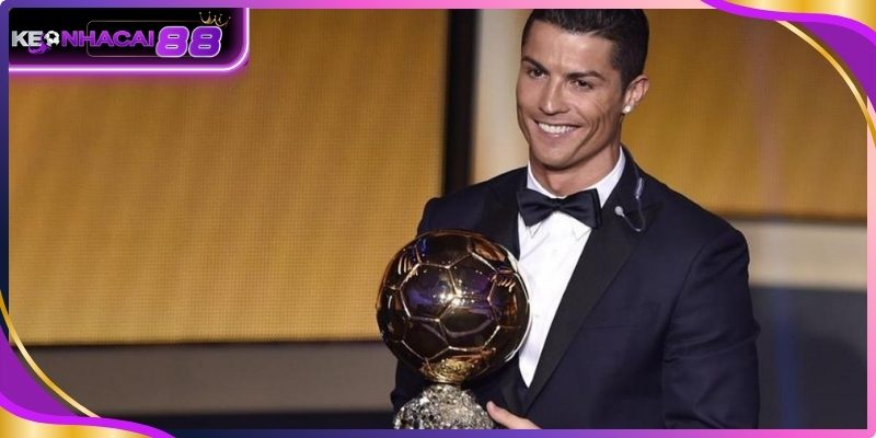 Tìm hiểu tiểu sử Cristiano Ronaldo chi tiết